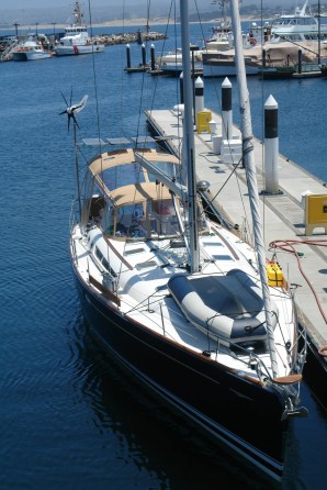 Set up for off shore cruising.